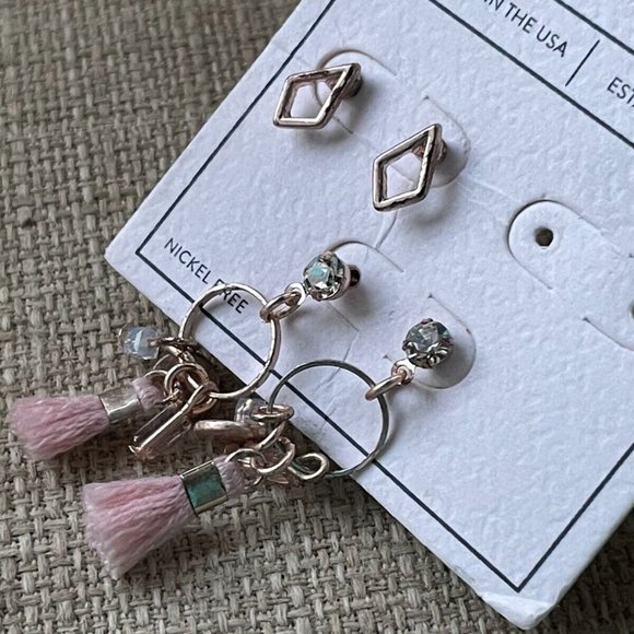 Melrose and Market Women Earrings Gold Tone Fashion Jewelry Set of 2 - Picture 1 of 9